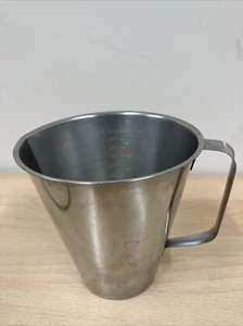 Vintage Rostfritt Stal Sweden 2 Pint Stainless Steel Measuring Jug - Picture 1 of 6