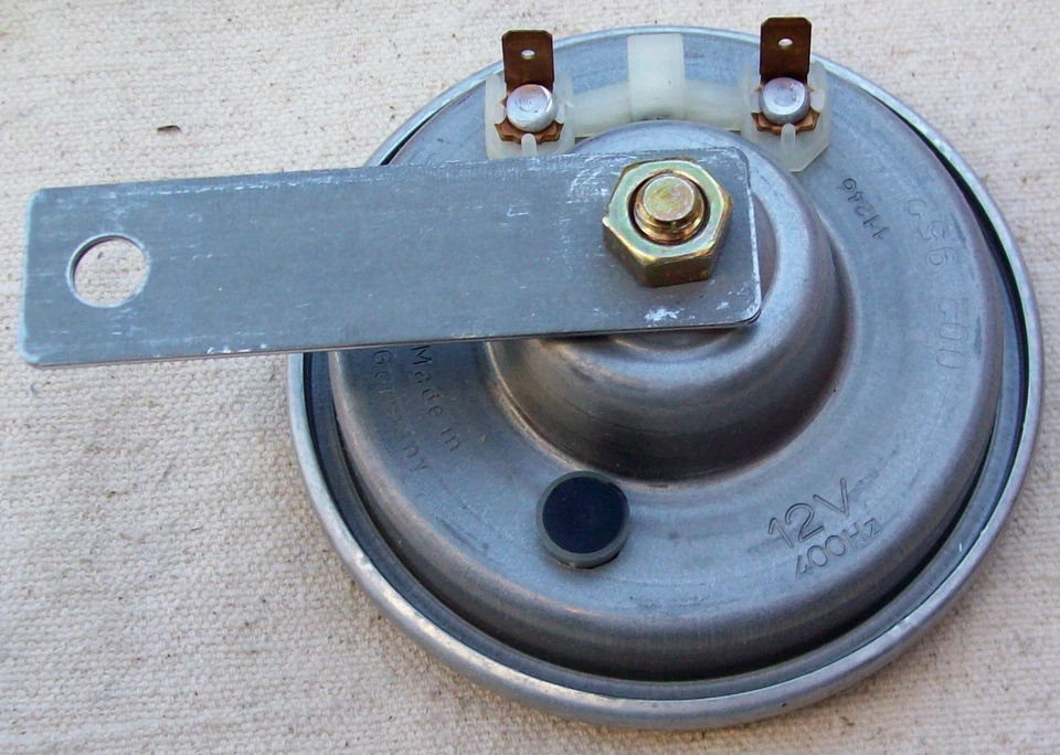 Horn, High Tone - 61 33 1 367 310 - BMW 1602/2002/320i/528e/530i/533i, 68-88 - Image 1 of 1