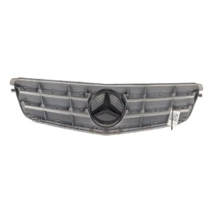 Parrilla - Mercedes CLASE C III PH.1 - Gris Claro - 20488000239776 - E1-1006H - Imagen 1 de 3