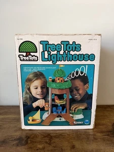 Juego de faros familiares Tree Tots 1977 vintage caja original y juguete Kenner manual - Imagen 1 de 15