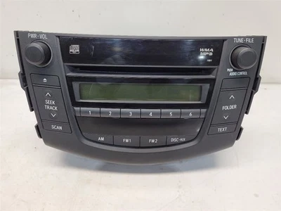 Receptor de radio Toyota Rav4 2006-08 AM-FM-CD-MP3 PN: 86120-42160 Foto 1 de 4