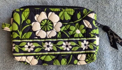 Bolso de Cosméticos Vera Bradley, Diseño Estampado Floral Verde, Con Cremallera, Forrado, En Lazo Foto 1 de 4