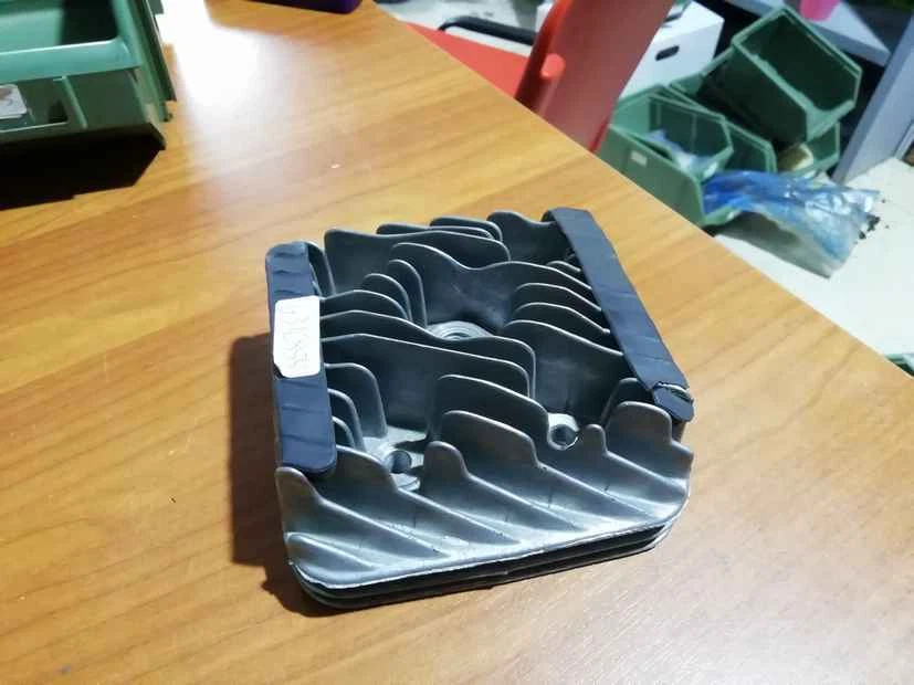 GIACENZA MAGAZZ TESTATA TESTA MOTORE CILINDRO PIAGGIO SKIPPER 125 4316855 NUOVA - Immagine 1 di 1