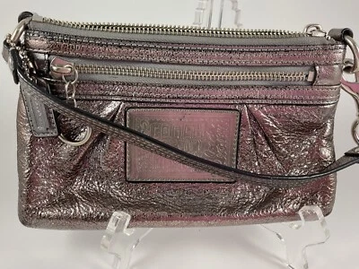 'Coach' Poppy Zip女式腕带金色/银色漆皮手拿包 — 第 1/4 张图片