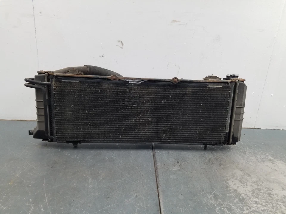 Jeep Cherokee Sport XJ 1999 4x4 4,0 L radiador/condensador #8618 Y1 Foto 1 de 4