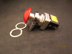 Rees Pushbutton 40102-102 new - Picture 1 of 5