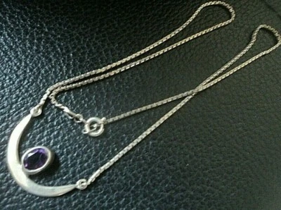 Attraente Pendente Modernista In Argento Sterling Con Ametista c.1970/80 - Immagine 1 di 4