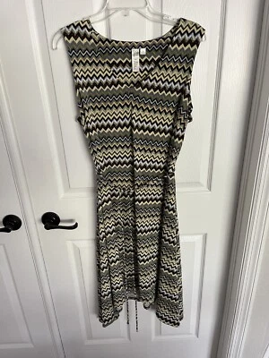 Vestido Emma and Michele para mujer talla 1x envolvente sin mangas geométrico talla grande Foto 1 de 4