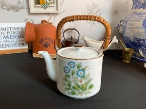 Tetera Japonesa Cerámica con Mango Madera Azul Patrón Floral 800ml - Imagen 1 de 10