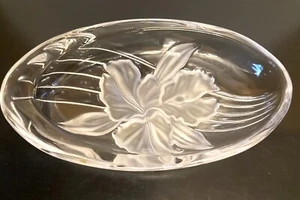 Mikasa Studio Nova Crystal Oval Dish Frosted Iris Orchid Flower at Base 7" x 4" - Picture 1 of 4