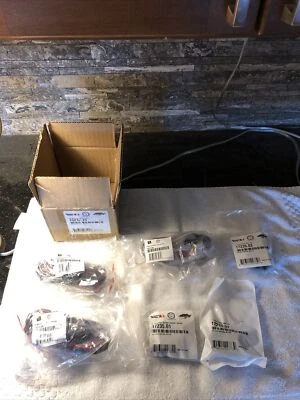 New Rugged Ridge 15210.73 Auxillary Light Wiring Kit Universal Jeep 17235.03  - Image 1 of 4