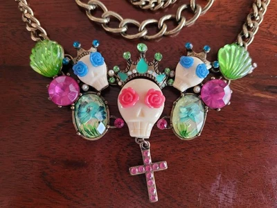 Collar Vintage Grande Betsey Johnson Calavera de Azúcar Día de los Muertos Joyas Raro Foto 1 de 4