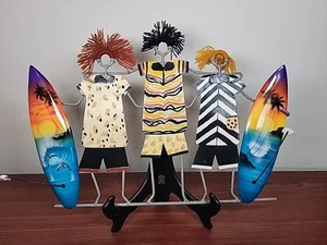 Metal Beach Surfing Décor Beach Surf Board 3 Surfers Friends - Picture 1 of 7