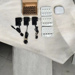 Arlo NETGEAR VMC3030 ADD-ON Camera + 24 Tenergy Batteries + 3 4 Slot Chargers - Picture 1 of 5
