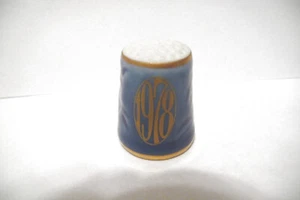 THIMBLE VINTAGE BING & GRONDAHL DENMARK CHRISTMAS/ANNUAL "1978" W/FLOWERS - Picture 1 of 5