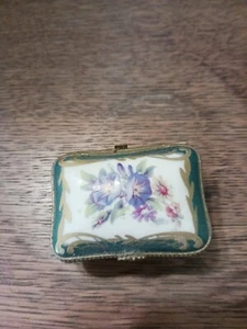 Limoges STYLE Porcelain Box Metal Hinges Made In France Flowers Painted on Top - Picture 1 of 5