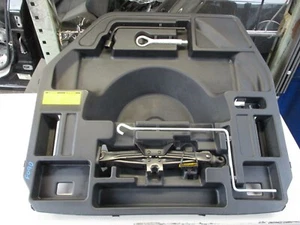 LEXUS HS250 JACK AND TOOL KIT ASSEMBLY 2010-2012, ORIGINAL USED - Picture 1 of 9