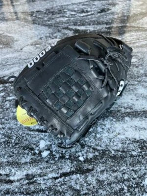 GUANTE DE SOFTBOL LANZAMIENTO RÁPIDO WILSON A2000 ZCAT-B A2002F - 12" LH - $299.99 Foto 1 de 4