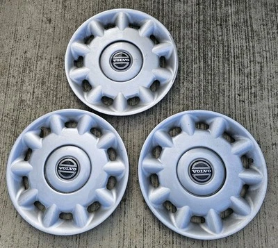 3x Cubierta de rueda Volvo 9157418 850 V70 S70 S60 usada Foto 1 de 4