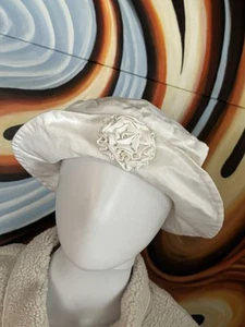 NUEVO 90s Deadstock Niñas Sombrero CottageCore Blanco Cubo Sombrero Flor Talla Única - Imagen 1 de 12
