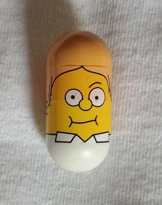 VINTAGE RETIRED SPIN MASTER 2004 THE SIMPSONS MIGHTY BEANZ NUMBER 37 MARTIN BEAN - Image 1 of 4