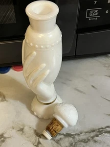 Decanter bottiglia profumo vetro latte Avon Charisma vintage tenuta a mano -VUOTO- - Foto 1 di 3