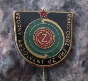 Vintage Ceska Zbrojovka Czech Guns CZ Weapons College Graduation Award Pin Badge - Picture 1 of 2