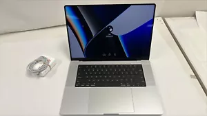 Apple MacBook Pro M1 16 GB 512 GB 16 pollici Retina XDR argento 2021 - Foto 1 di 6