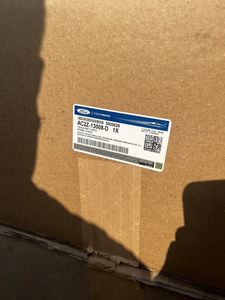 Faro compuesto izquierdo OEM NUEVO 2008-2014 Ford E-150 Super Duty AC2Z-13008-D Foto 1 de 3