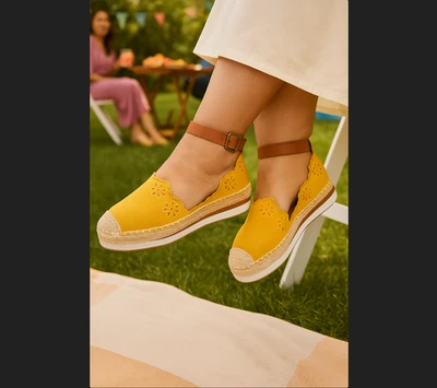 Alpargata Torrid Plana 8WW PLUS Amarillo Ojales Correa en el Tobillo Hebilla Suela Deportiva Nueva con Etiquetas Foto 1 de 4