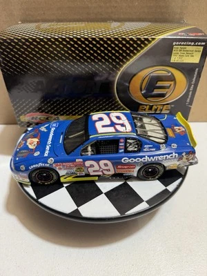 Kevin Harvick ELITE GM Goodwrench Looney Tunes Revancha 2002 1/24 Nascar Diecast Foto 1 de 4