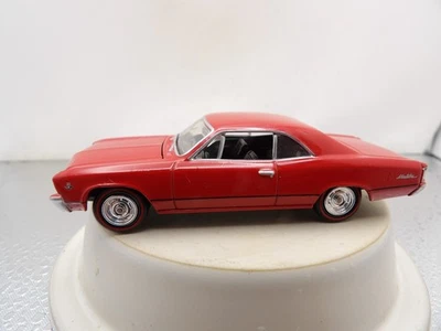 1967 CHEVY CHEVELLE MALIBU       2004 JOHNNY LIGHTNING MUSCLE CARS U.S.A.   1:64 - Image 1 of 4
