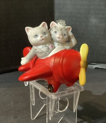 Vintage 1989 Schmid Kitty Cucumber Wedding Couple  Bride Groom Plane Kitsch - Image 1 of 4