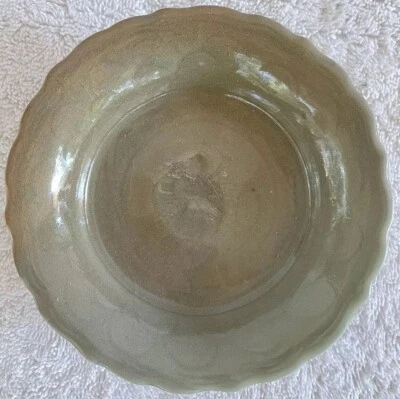 Plato de cerámica chino Longquan Celadon dinastía Ming Foto 1 de 4