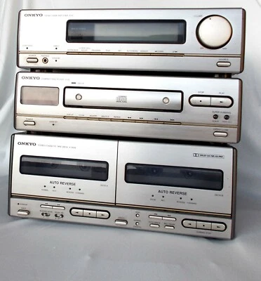  ONKYO SINTOAMPLIFICATORE R-05 -CD PLAYER -TAPE DECK DOPPIA MECCANICA-  - Immagine 1 di 4