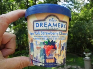 Vintage Edy's Ice Cream New York Strawberry Cheesecake Empty Pint Container 2003 - Picture 1 of 4