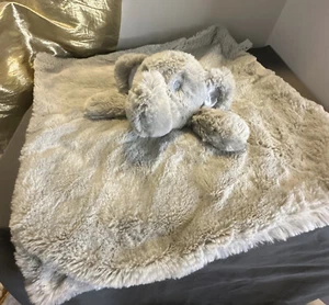 Manta sonajero súper suave gris de peluche elefante juguete Kelly bebé de lujo - Imagen 1 de 9
