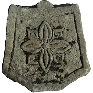 Stemma in pietra con fiore otto petali - Coat of arms in stone with flower 6492 - Imagen 1 de 1