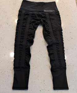 Leggings negros Skinnify banda de resistencia para mujer 23" | talla pequeña - Imagen 1 de 10