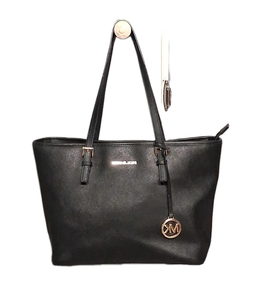 Bolso Michael Kors Jet Set Viaje Grande Negro Cuero Saffiano Bolso Dorado Resistente  Foto 1 de 4