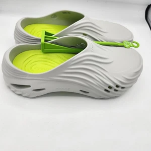 Crocs Echo Wave Clogs Herren Größe 11 grau/grün Komfort Slipper Schuhe Retro Neu mit Etikett - Bild 1 von 6