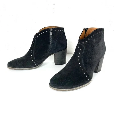 Botines Frye para mujer Nora con tachuelas y cremallera lateral de gamuza negros tacón grueso talla 7 Foto 1 de 4