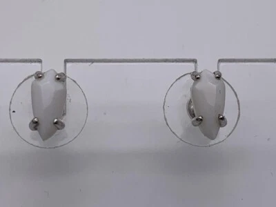 Aretes Kendra Scott Brook en ópalo blanco Foto 1 de 4