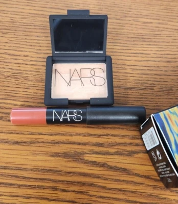 NARS SUNSEEKER(8365)TRAVEL LIP PENCIL+LIGHT DUO(HIGHLTNG POWDER) NIB .13oz+.06oz - Image 1 of 4