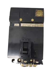 Disyuntor SQUARE D FA36030 30Amp Triple Polo MCCB i-Line SFA 32Amp - Imagen 1 de 8
