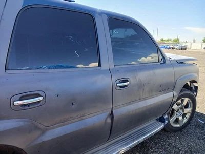 Passenger Right Front Door Fits 02-06 ESCALADE 1335081 Foto 1 de 4