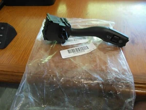 Interruptor limpiaparabrisas Vemo V15803233 para algunas aplicaciones Audi A6 y 09 A4 07 y 08. - Imagen 1 de 3