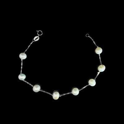 14KT white gold pearl bracelet - Image 1 of 3