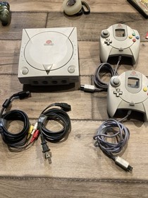 Sega Dreamcast White Console Bundle HKT-3020 w/ Controllers