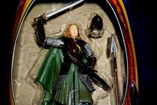 LORD OF THE RINGS RETURN OF THE KING EOWYN ARMOR 6" ACTION FIGURE TOYBIZ 2003 